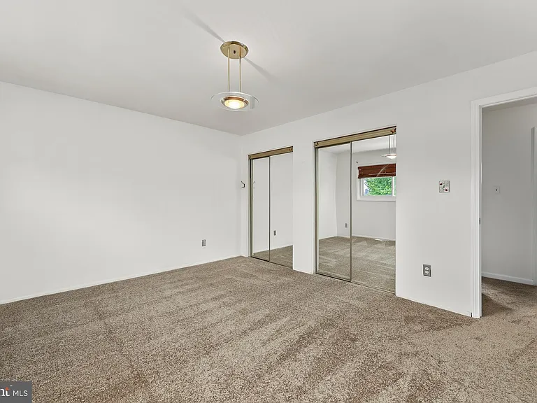609 Jefferson St #18 — Photo 22