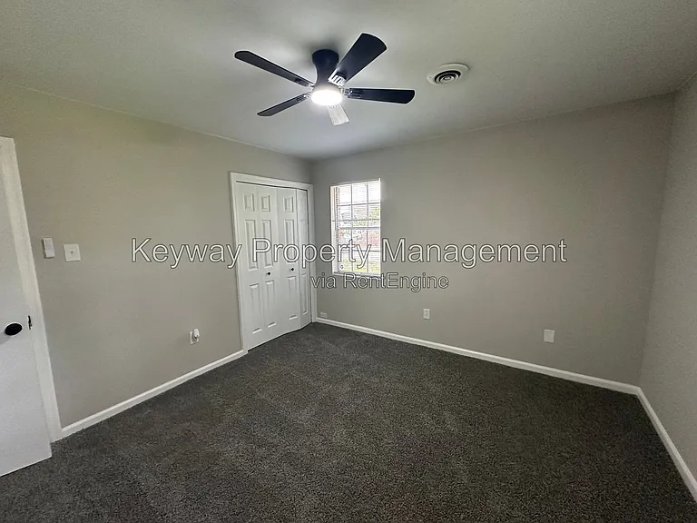 3606 Columbine Dr — Photo 5
