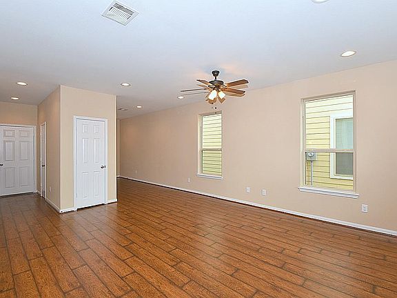 5th image of 17041 Wilthorne Gardens Ct