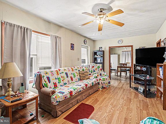 4th image of 1750 Old Trail Rd