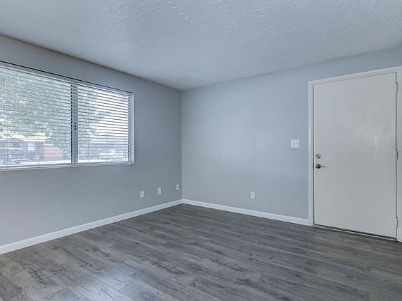 4th image of 920 NW West 8th St #0