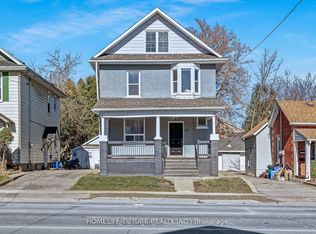 92 Adelaide Ave E #1, Oshawa, ON L1G 1Z1