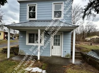 158 Pleasant Valley Rd, Pine Grove, PA 17963