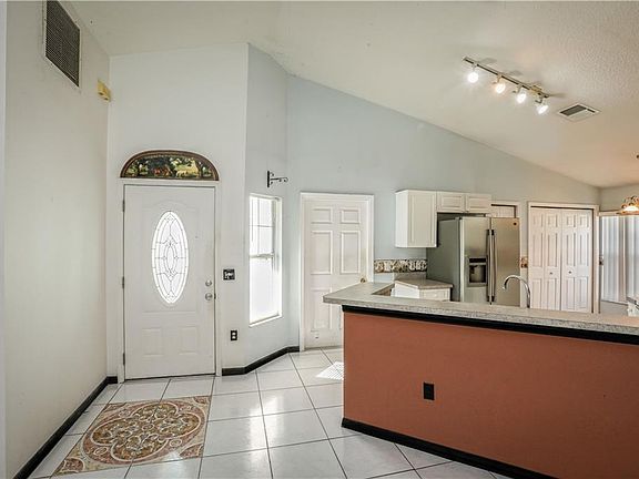 3rd image of 3856 Bayshore Cir