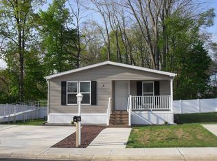 5 Easy St, Freehold, NJ 07728