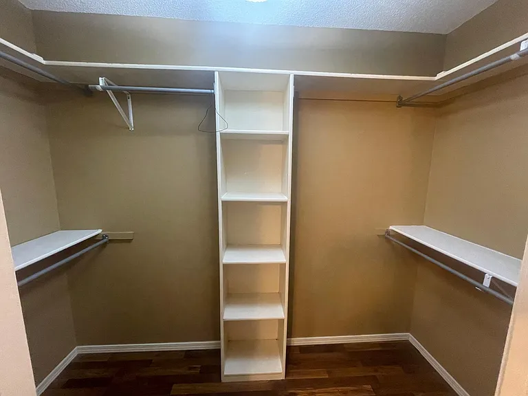 1702 Eastgate Cir — Photo 20