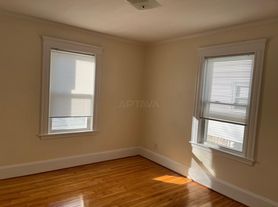 73 Gordon St, Somerville, MA