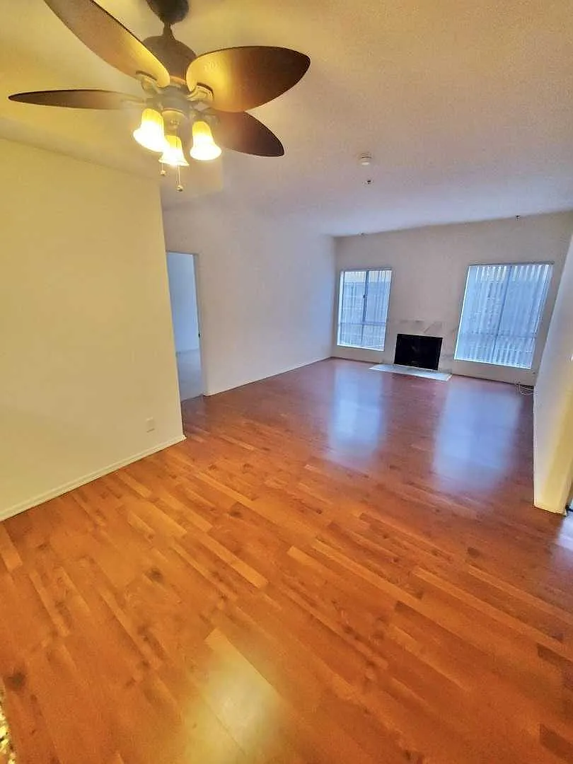 3 bed, $3,295 — Photo 3