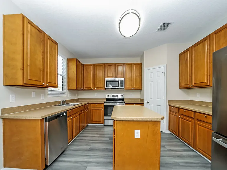 731 E Red House Branch Rd — Photo 6