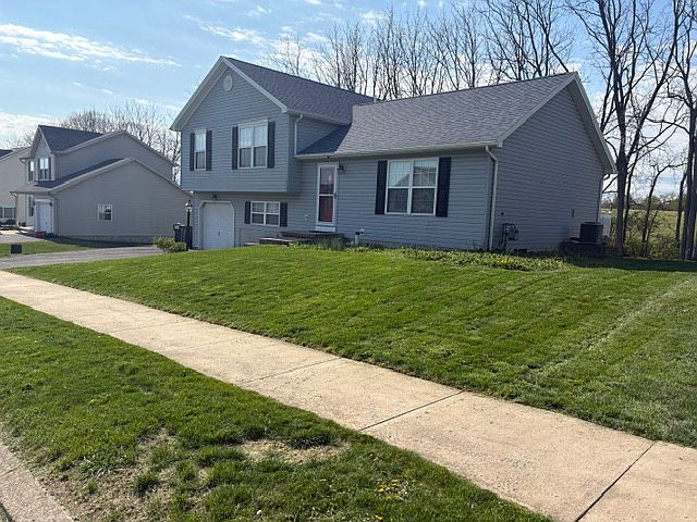 1st image of 132 Steeplechase Dr