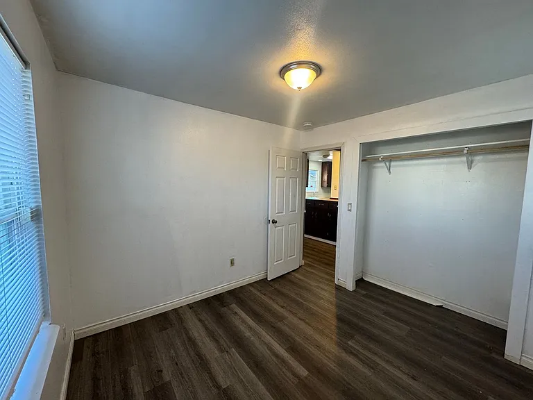 810 Stewart St #A — Photo 5