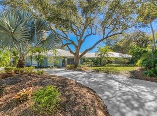 9 Riverview Dr, Sewalls Pt, FL 34996