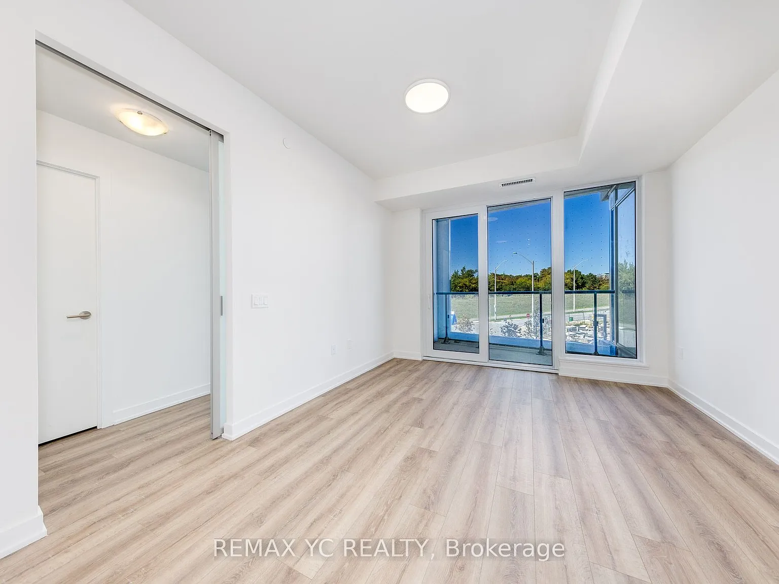 1 Kyle Lowry Rd — Photo 4