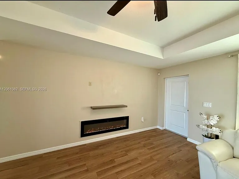 7033 Waldo Cir — Photo 6