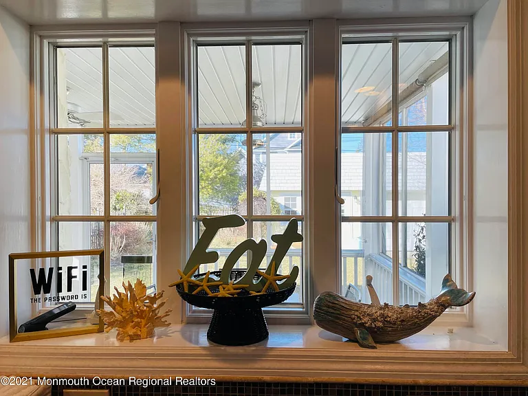 506 Monmouth Ave — Photo 11