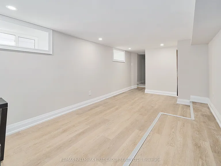 314 Nassau St — Photo 30