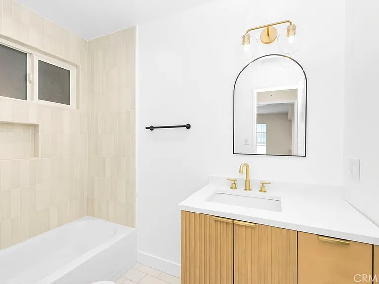 3020 E 3rd #12 — Photo 17