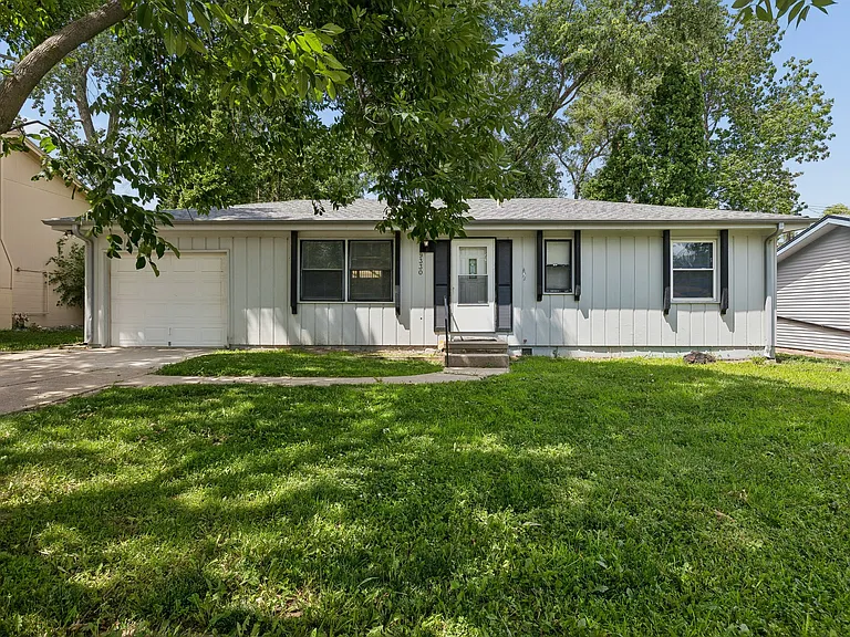 9330 Miami St — Photo 1