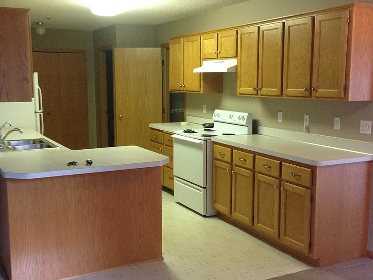 322 Creekside Dr — Photo 3