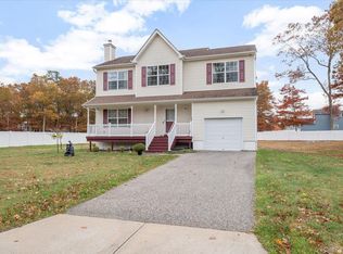64 E Margin Rd, Ridge, NY 11961