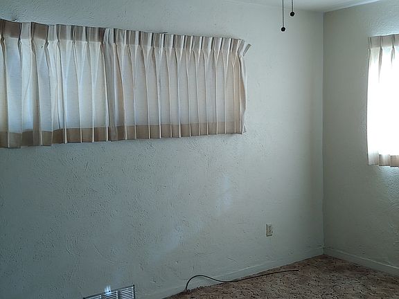 4th image of 1124 W Thomas St