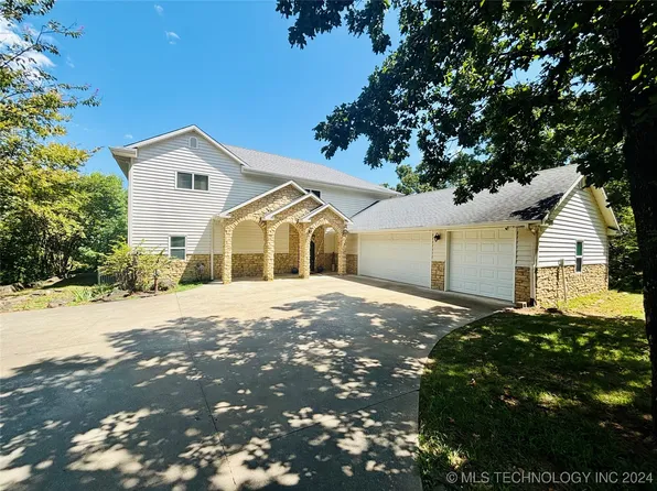 1717 Rose Ln, Eufaula, OK 74432