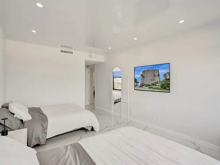 2500 Parkview Dr #1112 — Photo 23