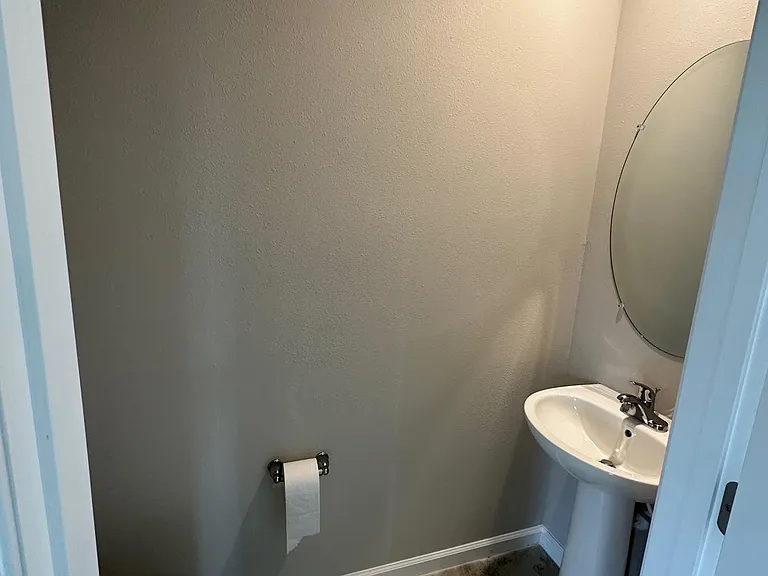 162 Brofield Ave — Photo 10