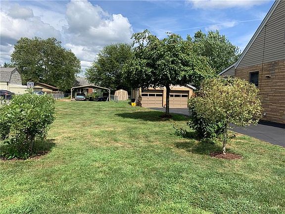 2nd image of 733 Caldwell Ave