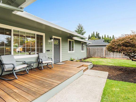 3rd image of 171 NE 37th Ave