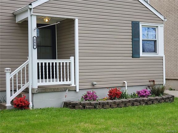 2nd image of 286 Montrose Ave