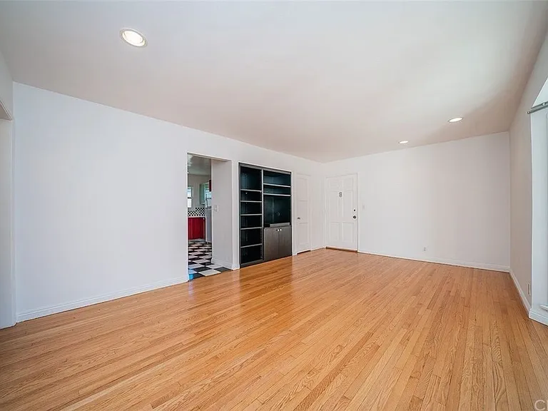 102 Lime Ave #9 — Photo 5