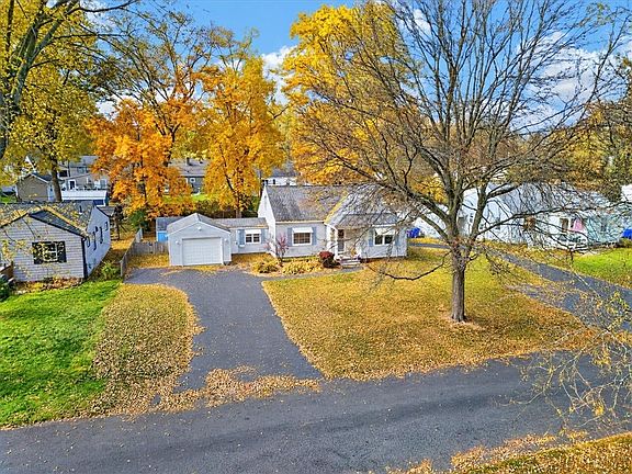 3rd image of 99 Morncrest Dr