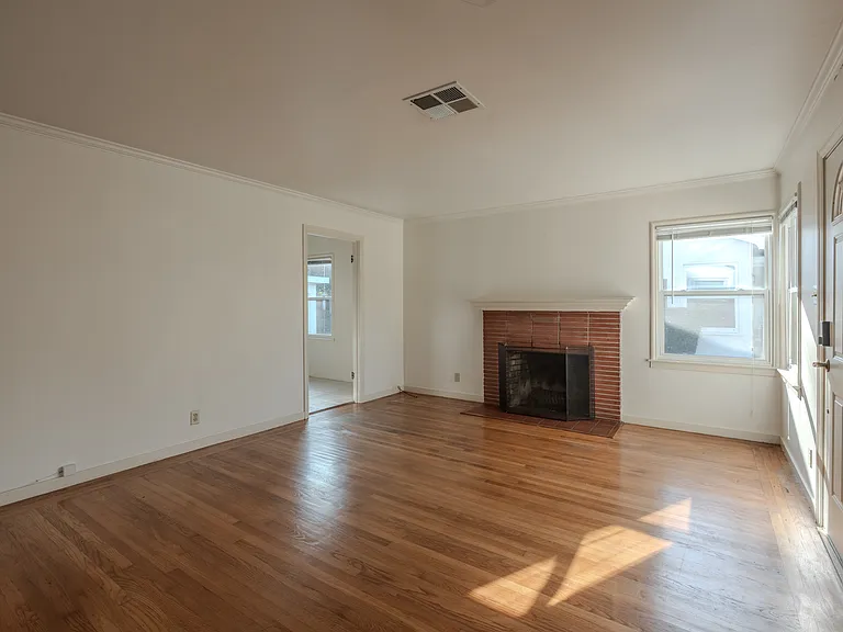 618 Central Ave — Photo 2
