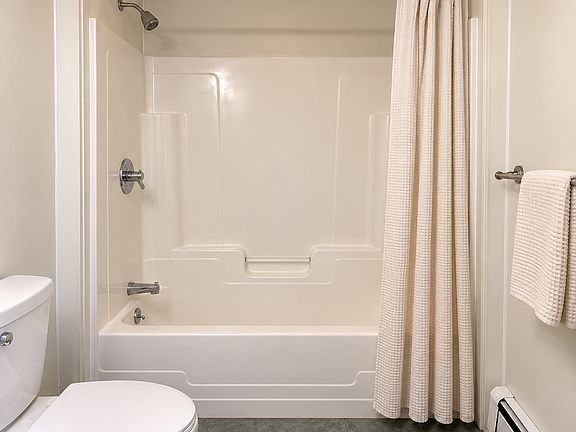 4th image of 227 Main St APT C