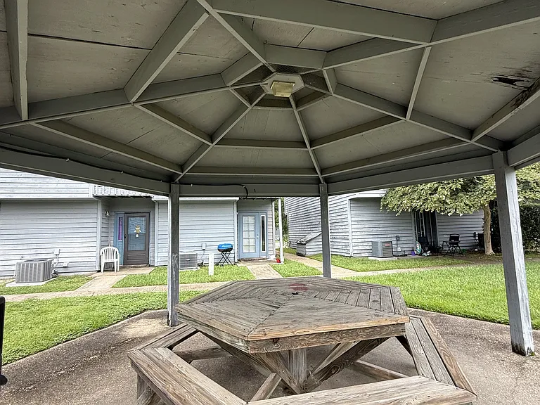 1325 Greendale Ave #38 — Photo 7