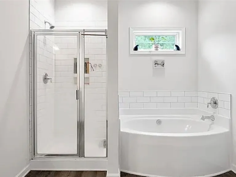 490 Twin View Dr — Photo 15