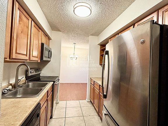4th image of 3305 S Monaco Pkwy APT B