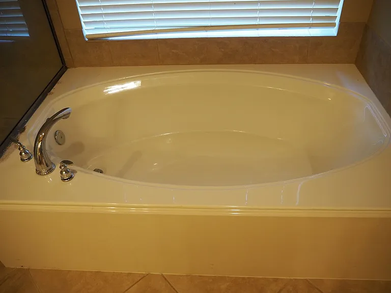 28607 Green Hedge Dr — Photo 17