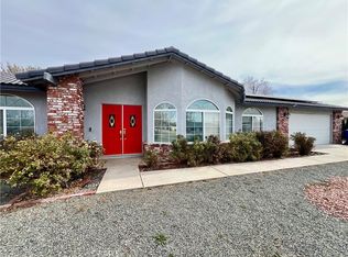 14355 Bochee Rd, Apple Valley, CA 92307