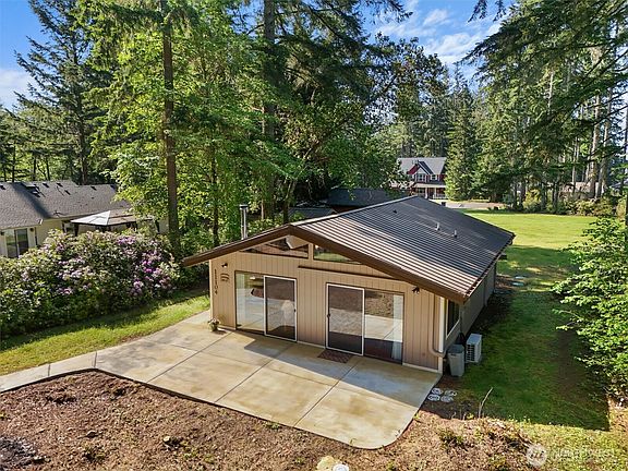4th image of 11104 Leschi Circle