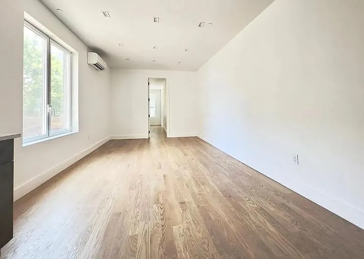 98 Moore St #2B — Photo 9