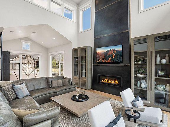 5th image of 2311 Sugarloaf Rd