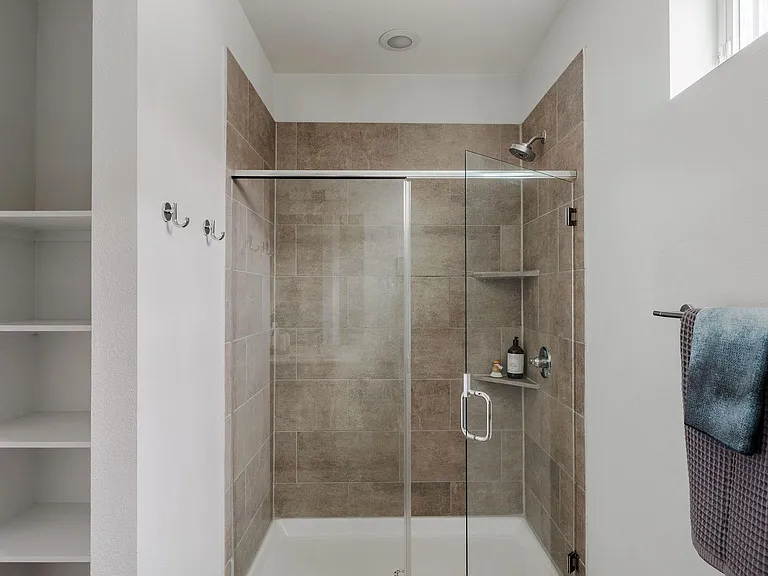 801 N Bluff Dr #28 — Photo 23