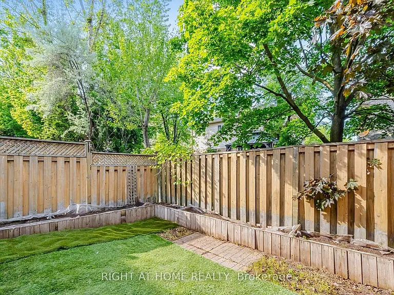 2349 Strawfield Ct — Photo 21