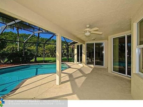 3rd image of 1250 Jasmine Cir