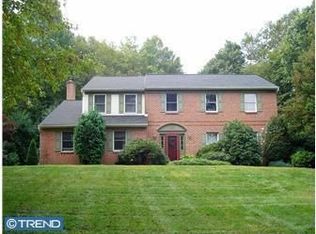 65 Woodland Manor Dr, Mohnton, PA 19540