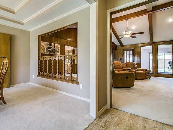 4th image of 9734 Amberley Dr
