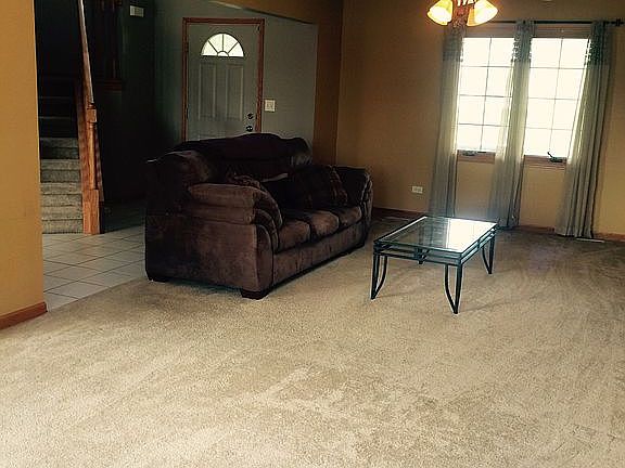 3rd image of 654 Sandburg Dr