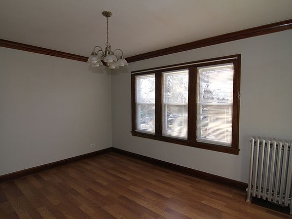 3rd image of 3305 N Lockwood Ave #2